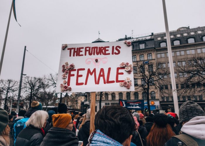 Lindsey Lamont HUWINRMPvsc Unsplash